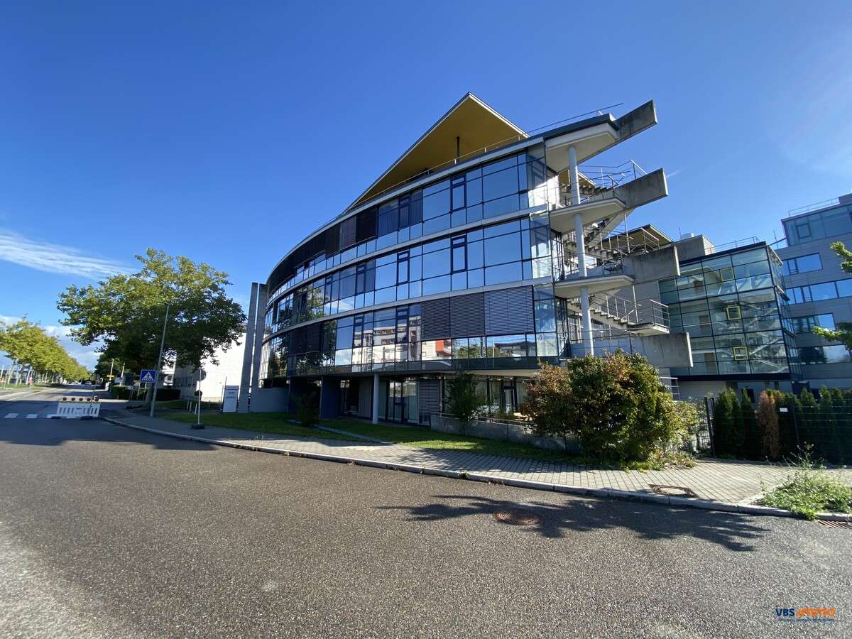 Thumbnail-Büro in Leinfelden-Echterdingen 15.256,25 € 1220.5 m²