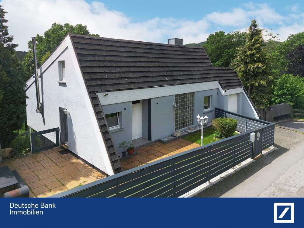 Thumbnail-Haus zum Kaufen in Extertal 155.000,00 € 160.02 m²