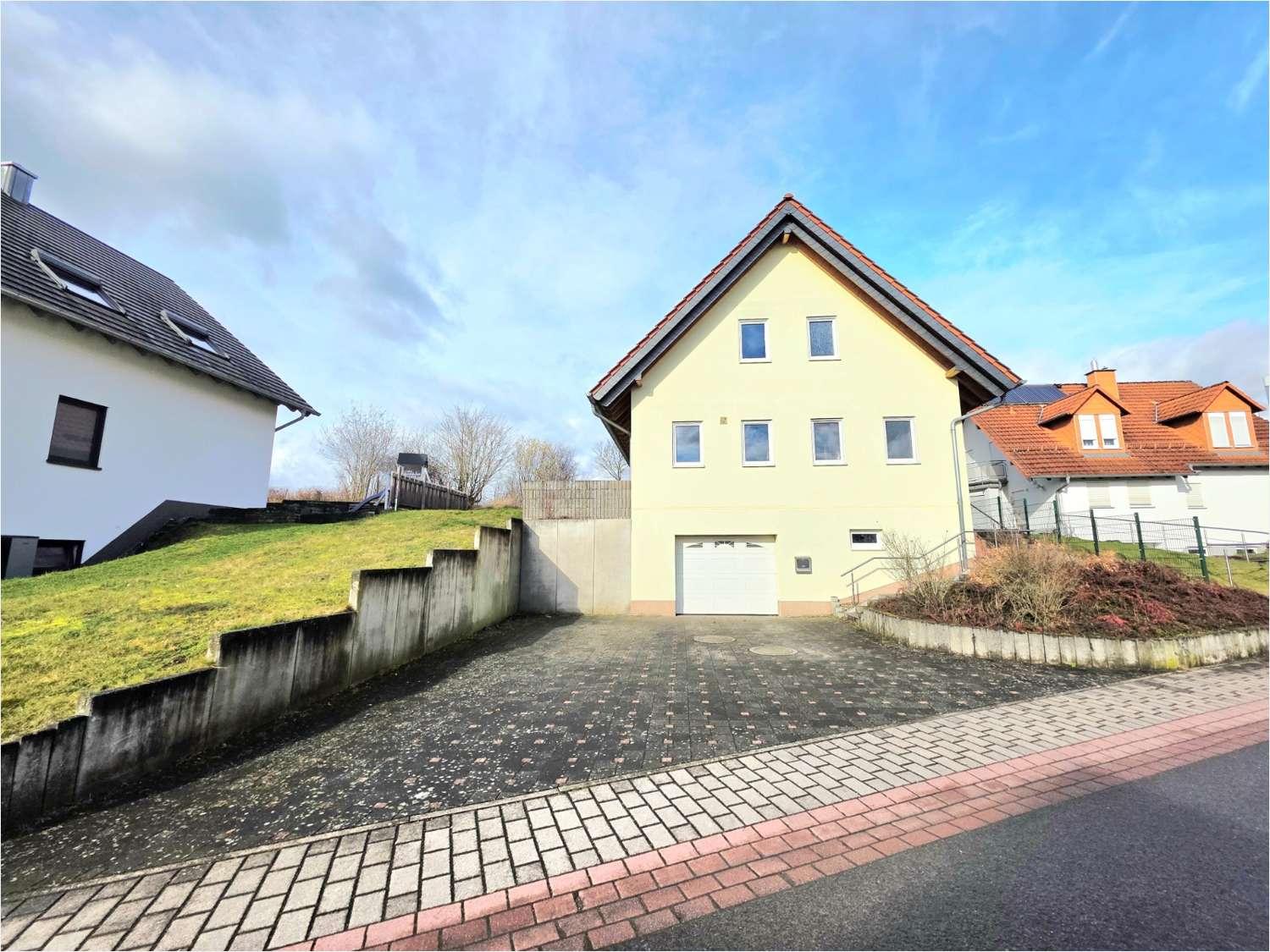 Thumbnail-Haus zum Mieten in Kaiserslautern Erfenbach 2.100,00 € 146 m²