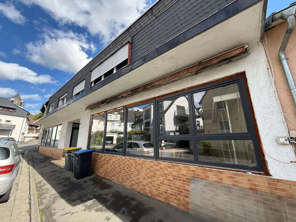 Thumbnail-Haus zum Kaufen in Herborn 219.000,00 € 174.1 m²