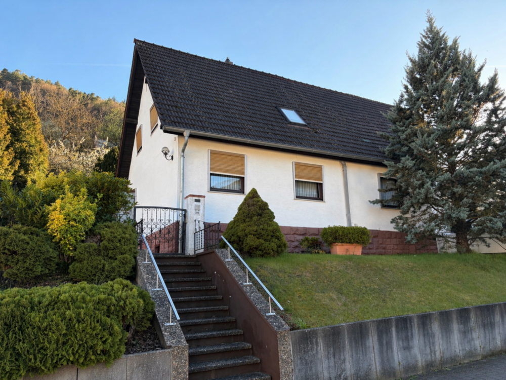 Thumbnail-Haus zum Kaufen in Neustadt 215.000,00 € 92 m²