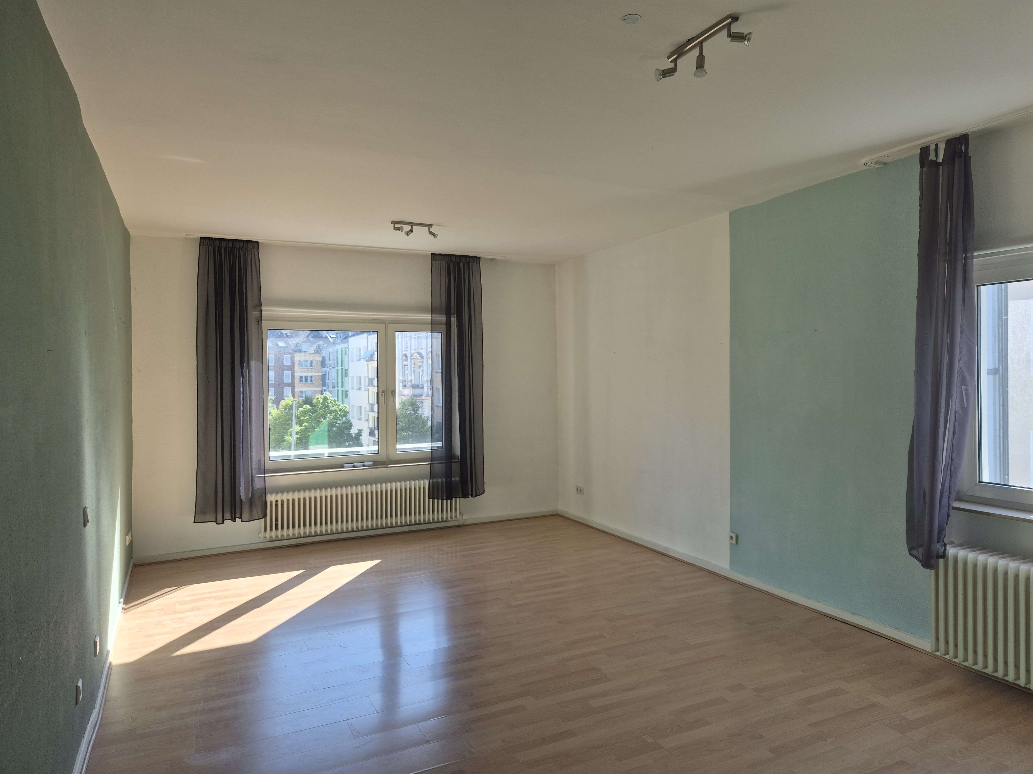 Thumbnail-Wohnung zum Mieten in Düsseldorf 820,00 € 70 m²