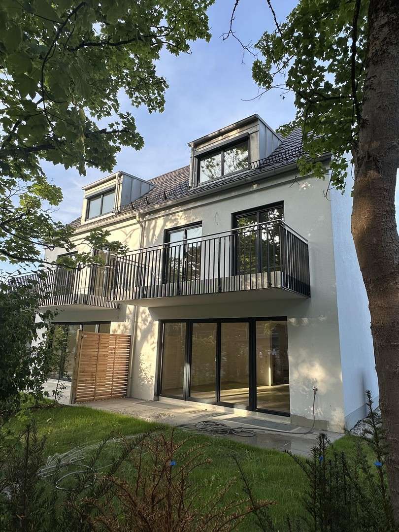 Thumbnail-Haus zum Kaufen in München 1.080.000,00 € 127 m²