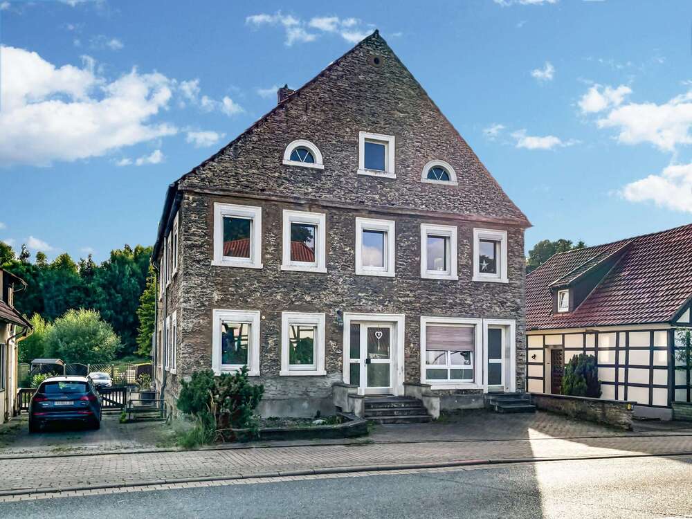Thumbnail-Haus zum Kaufen in Vlotho 300.000,00 € 212.84 m²