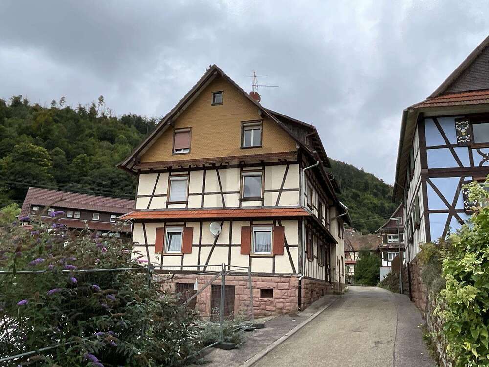 Thumbnail-Haus zum Kaufen in Gernsbach 269.000,00 € 352 m²