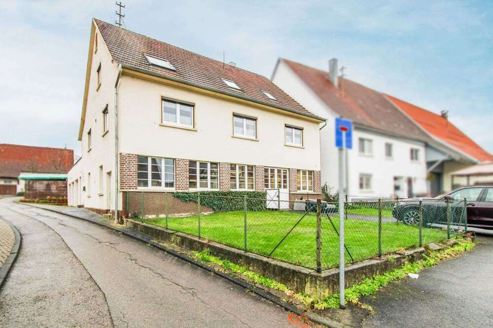 Thumbnail-Haus zum Kaufen in Bisingen 399.000,00 € 213.57 m²