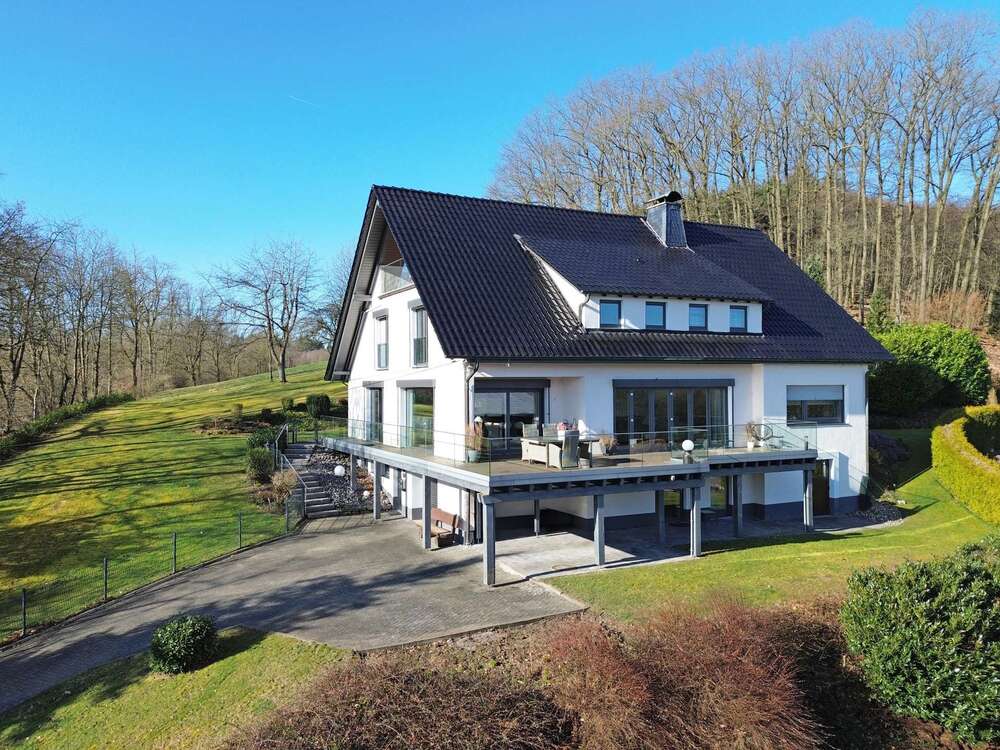 Thumbnail-Haus zum Kaufen in Sundern (Sauerland) 845.000,00 € 363 m²