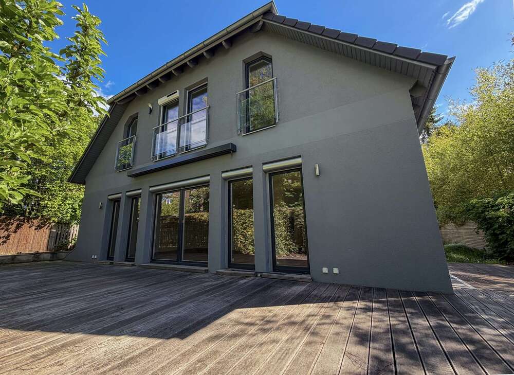 Thumbnail-Haus zum Kaufen in München Harlaching 2.400.000,00 € 155 m²