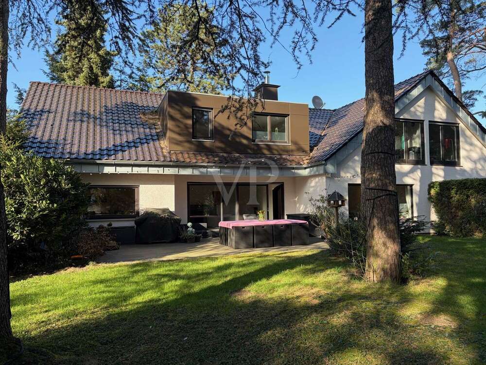 Thumbnail-Haus zum Kaufen in Bergisch Gladbach 1.599.000,00 € 310 m²