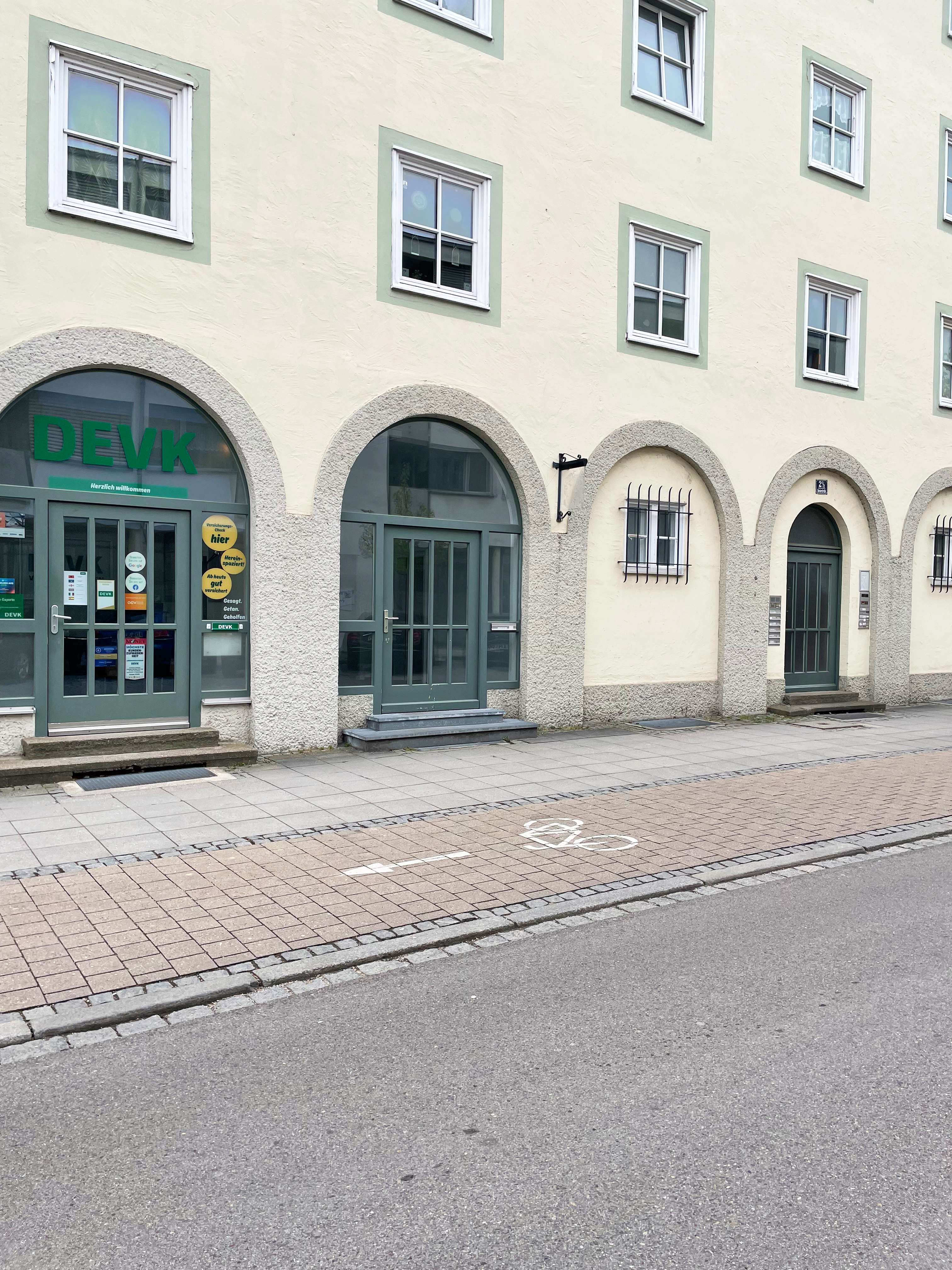Thumbnail-Einzelhandel in Ingolstadt 682,08 € 56.84 m²