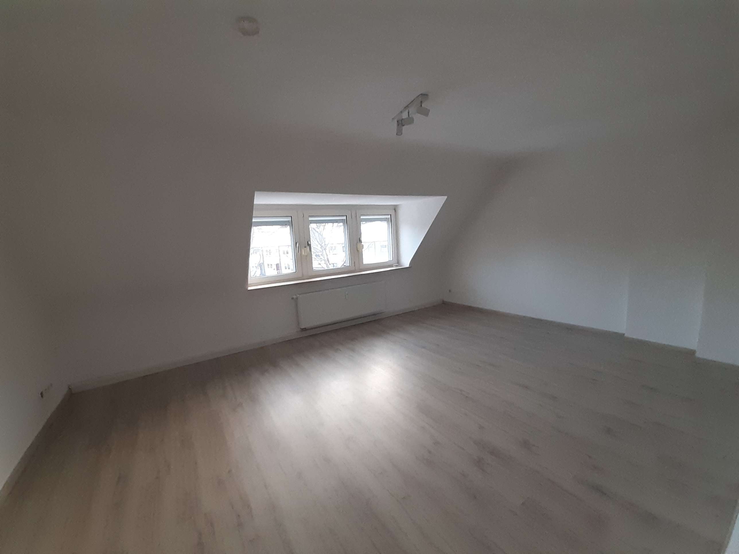 Thumbnail-Wohnung zum Mieten in Essen 595,00 € 74.9 m²