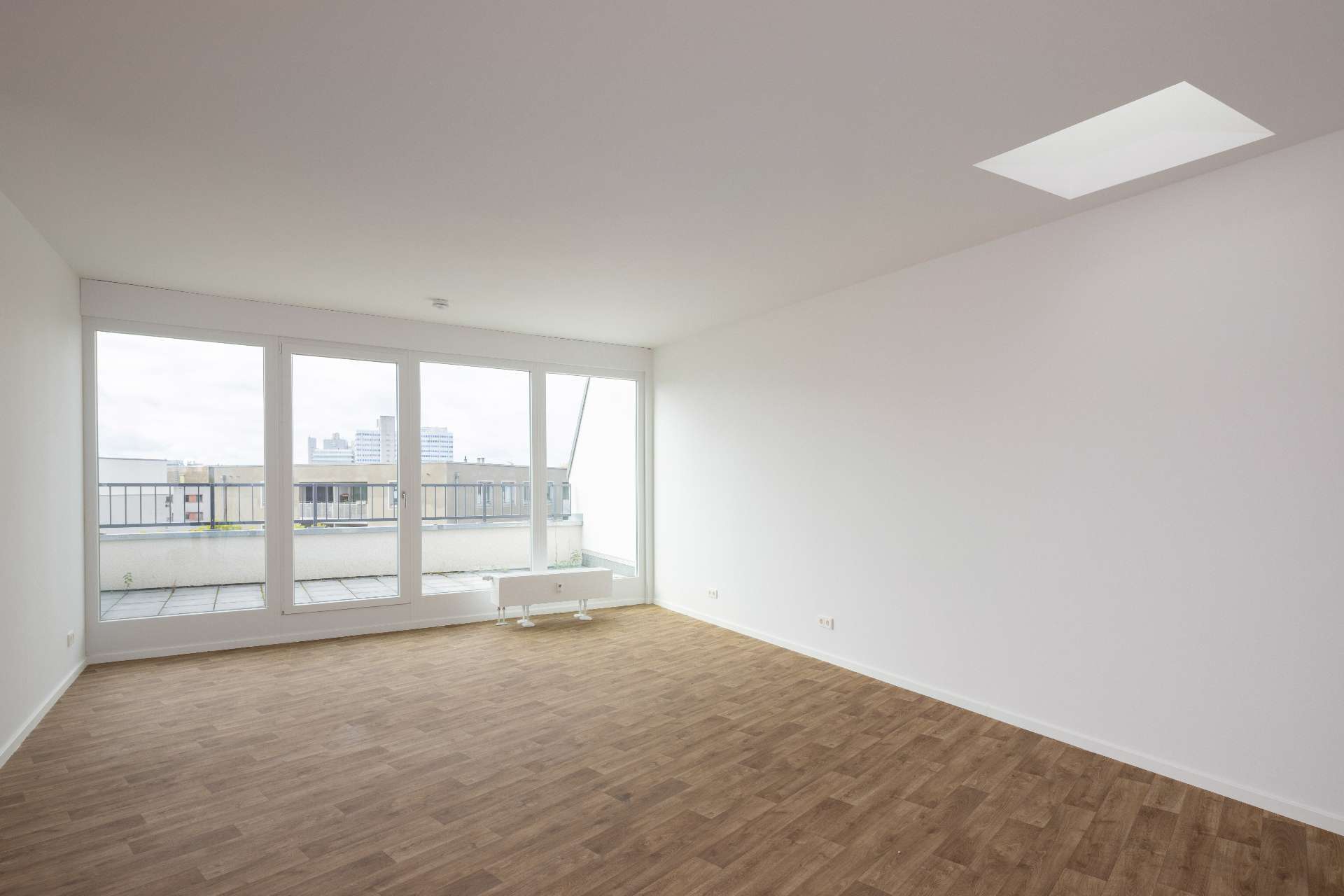 Thumbnail-Wohnung zum Mieten in Berlin 1.953,77 € 102.83 m²