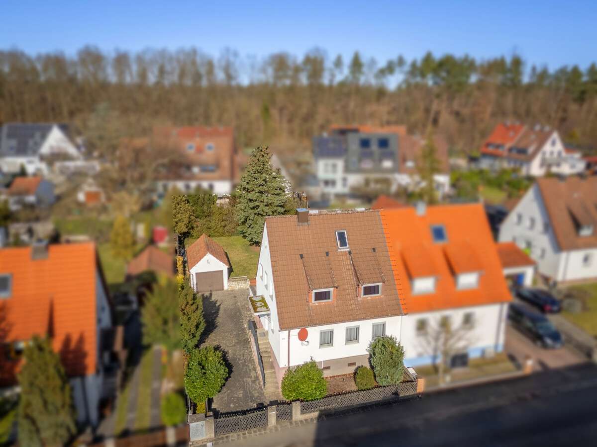 Thumbnail-Haus zum Kaufen in Nürnberg 399.000,00 € 125 m²