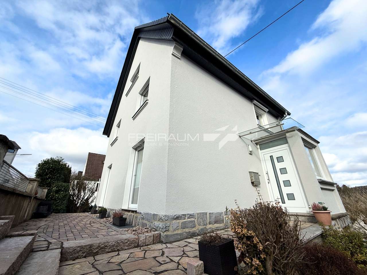 Thumbnail-Haus zum Mieten in Siegen Weidenau 1.300,00 € 120 m²