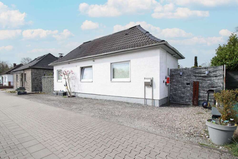 Thumbnail-Haus zum Kaufen in Rheda-Wiedenbrück 230.000,00 € 65.97 m²