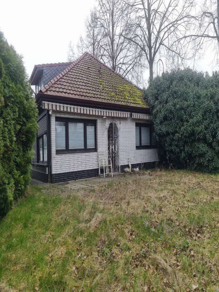 Thumbnail-Haus zum Kaufen in Köln-Poll 1.690.000,00 € 130 m²