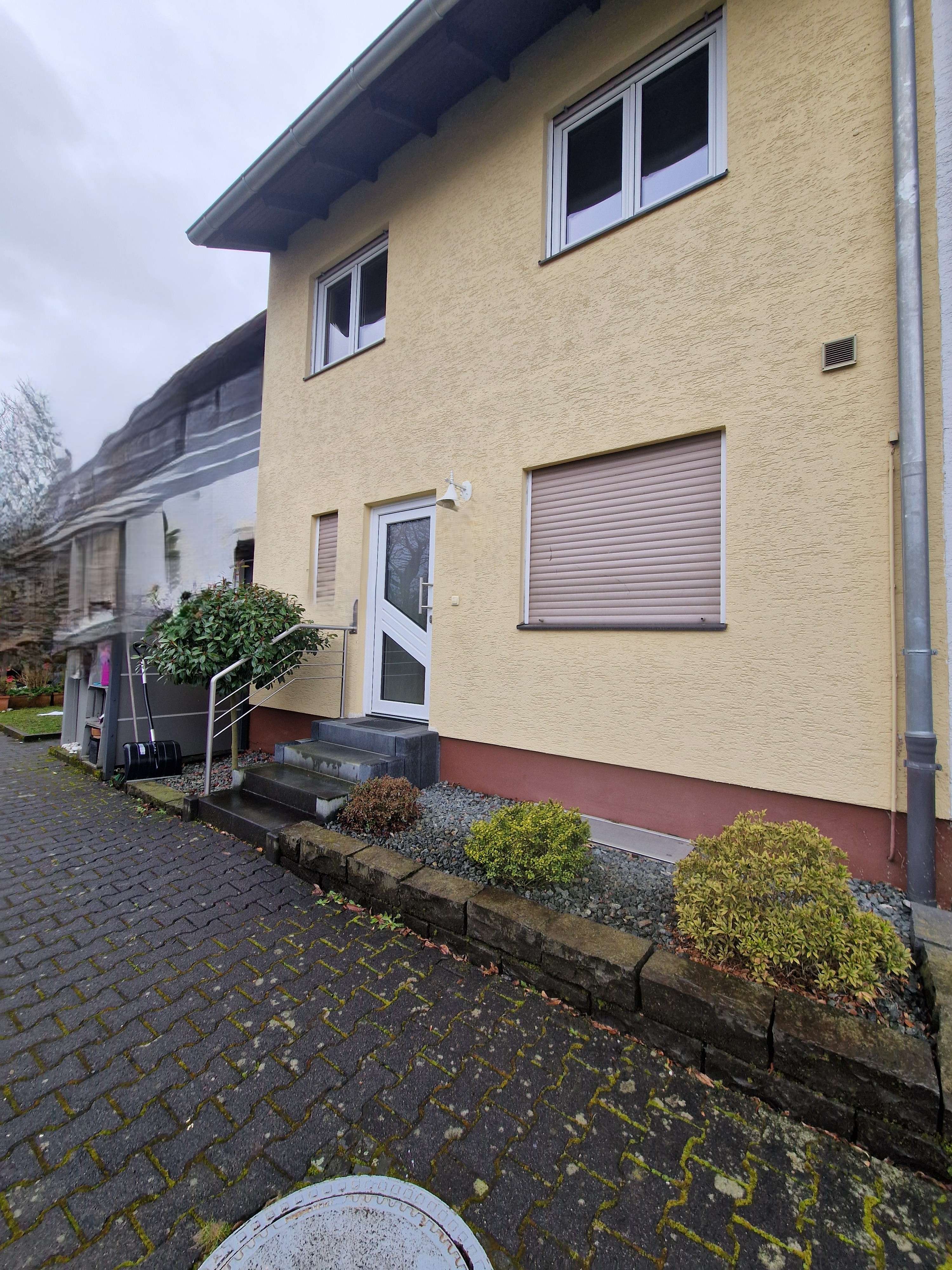 Thumbnail-Haus zum Mieten in Obertshausen 1.500,00 € 111.42 m²