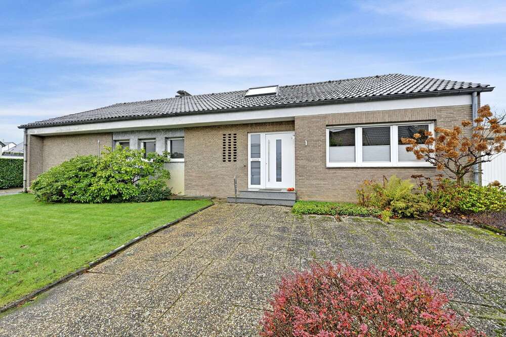 Thumbnail-Haus zum Kaufen in Kaarst 799.000,00 € 272.13 m²