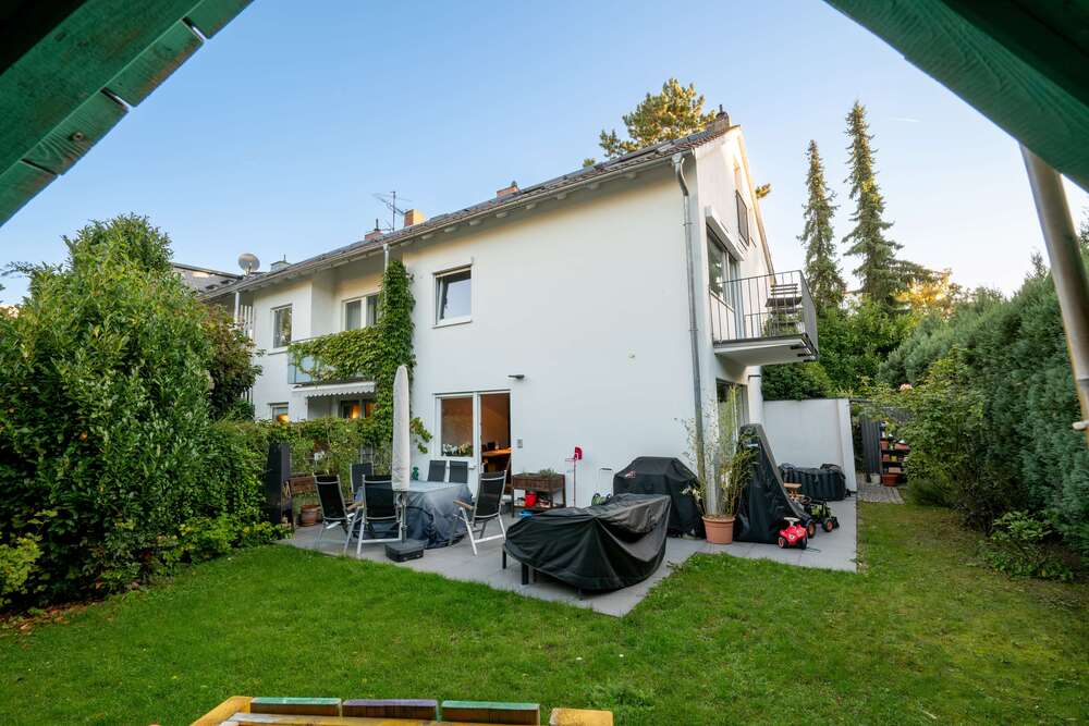 Thumbnail-Haus zum Kaufen in Frankfurt am Main 1.095.000,00 € 126 m²