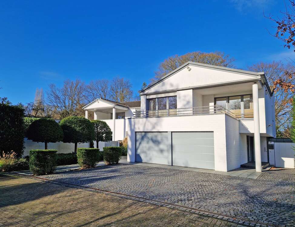 Thumbnail-Haus zum Kaufen in Krefeld 2.490.000,00 € 467 m²