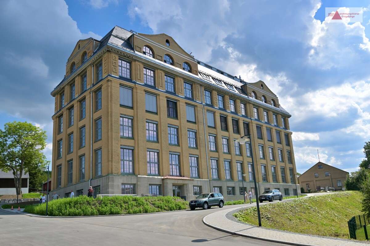Thumbnail-Halle in Zwönitz 943,86 € 115.33 m²