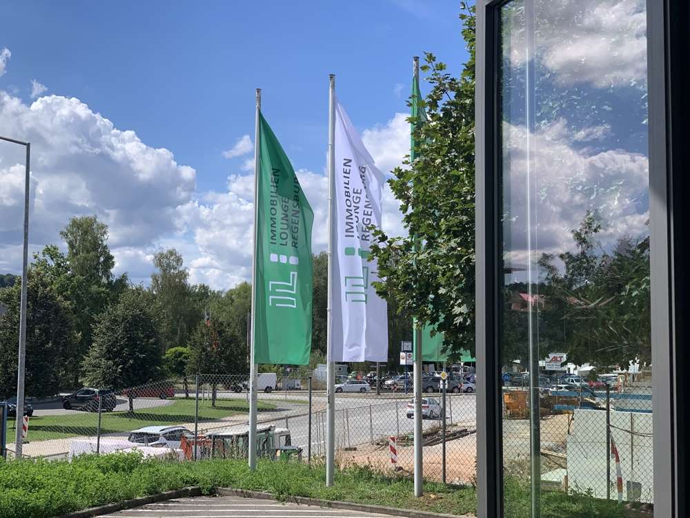 Thumbnail-Halle in Neutraubling 12.090,00 € 1860 m²