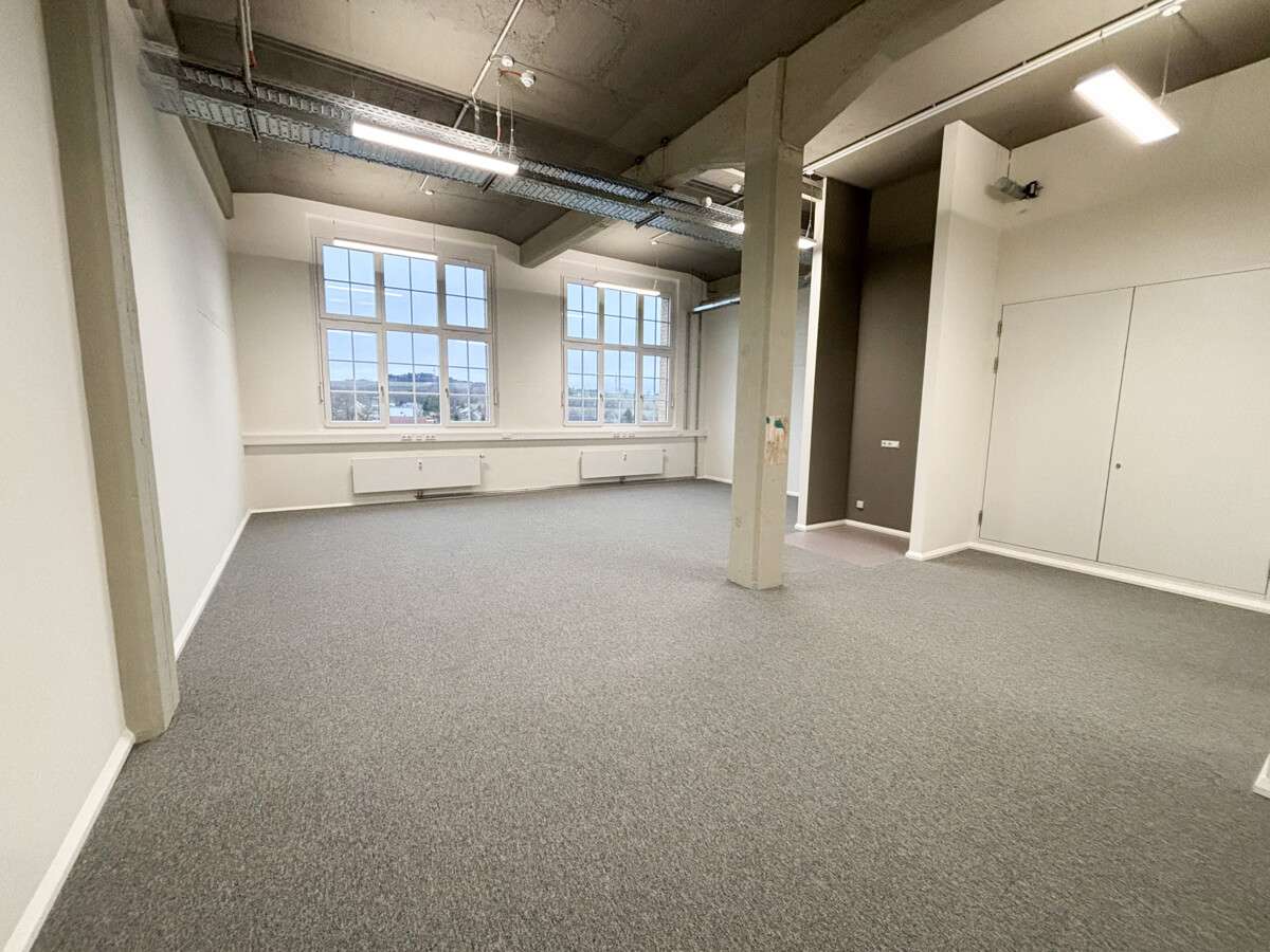 Thumbnail-Büro in Zwönitz 349,02 € 55.4 m²