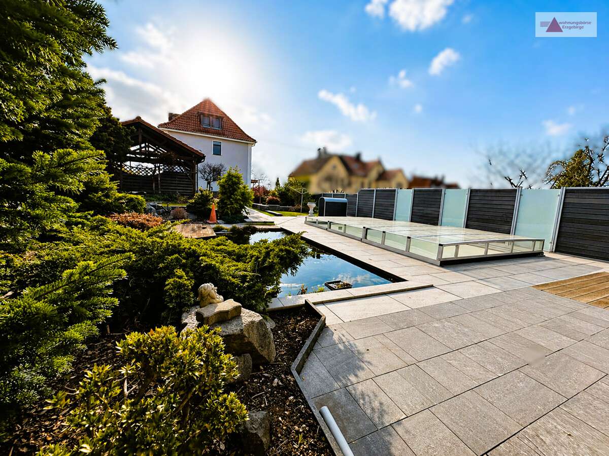 Thumbnail-Haus zum Kaufen in Werdau 369.000,00 € 195 m²