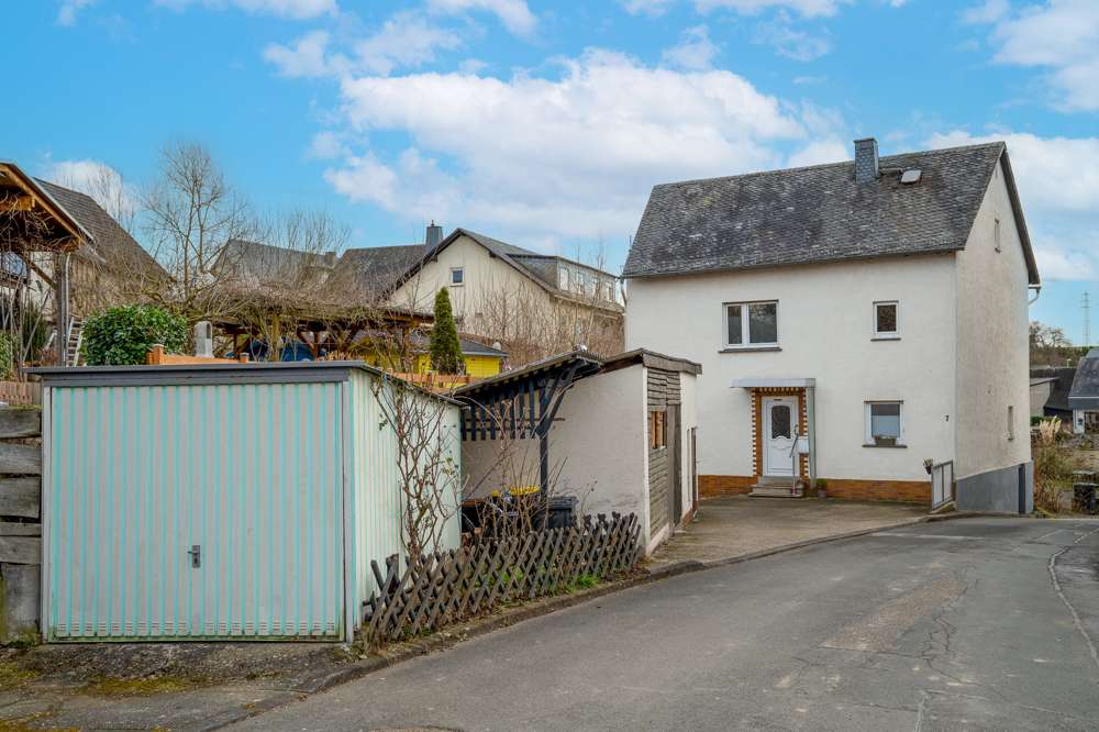 Thumbnail-Haus zum Kaufen in Prath 110.000,00 € 92 m²