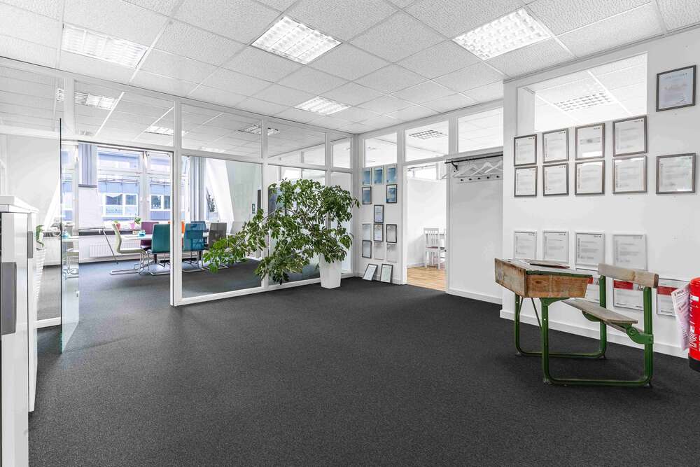 Thumbnail-Büro in Hamburg 2.275,00 € 206 m²