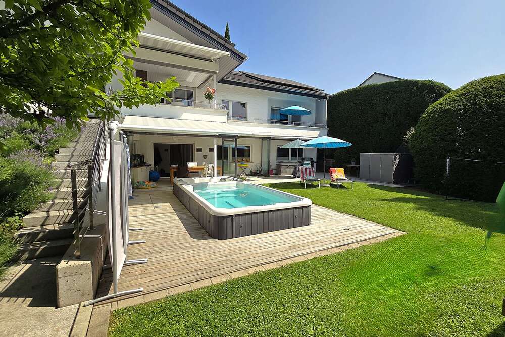Thumbnail-Haus zum Kaufen in Offenburg 1.220.000,00 € 292 m²