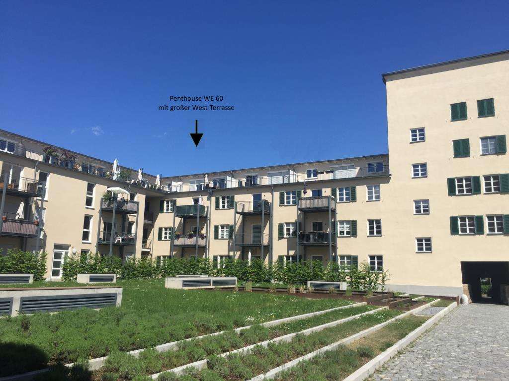 Thumbnail-Wohnung zum Mieten in Augsburg 1.330,00 € 110.21 m²