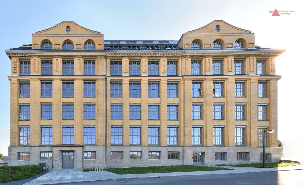 Thumbnail-Halle in Zwönitz 653,68 € 118.85 m²