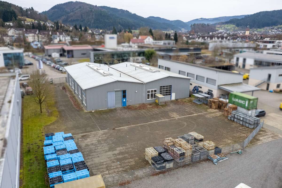 Thumbnail-Halle in Haslach im Kinzigtal 10.500,00 € 977 m²
