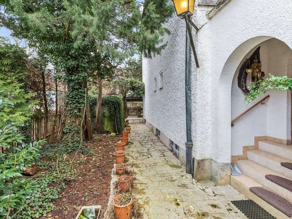 Thumbnail-Haus zum Kaufen in München 2.300.000,00 € 134 m²