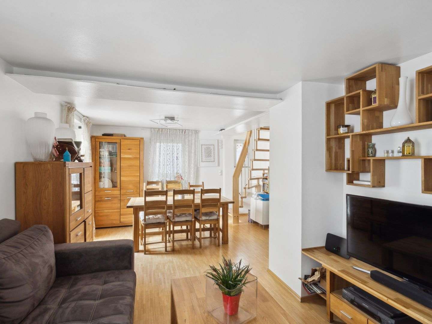 Thumbnail-Haus zum Kaufen in Stuttgart 698.000,00 € 163.65 m²