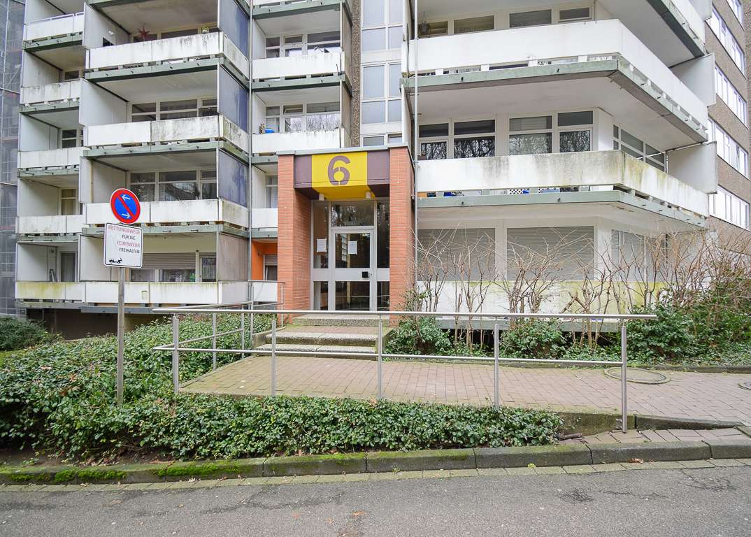 Thumbnail-Wohnung zum Kaufen in Bergisch Gladbach 164.900,00 € 61.72 m²