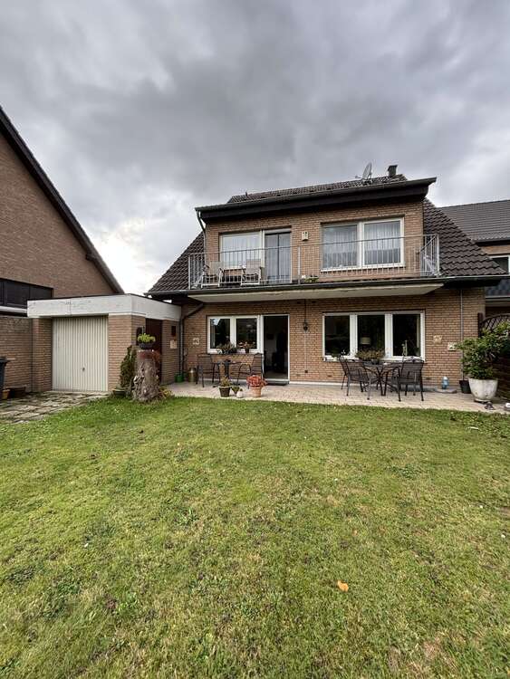 Thumbnail-Haus zum Kaufen in Grevenbroich 449.000,00 € 208 m²