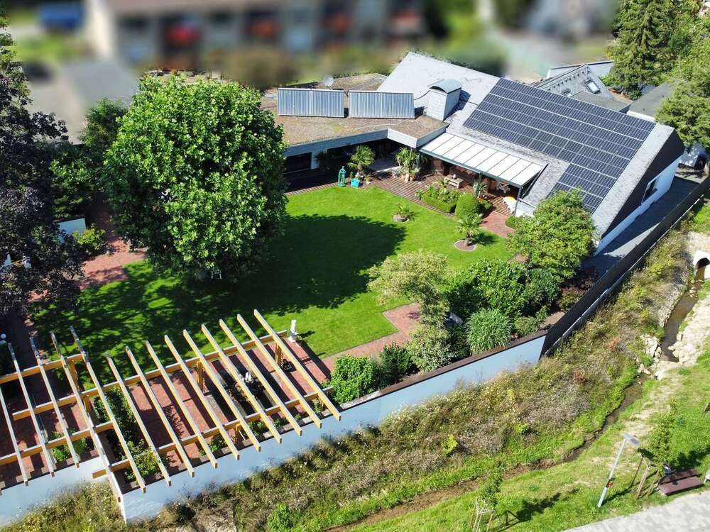 Thumbnail-Haus zum Kaufen in Borgholzhausen 619.000,00 € 265 m²