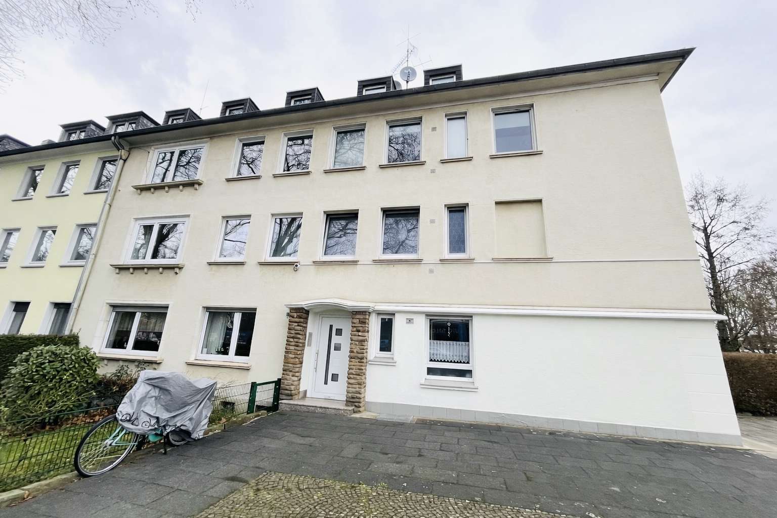 Thumbnail-Wohnung zum Kaufen in Essen 259.000,00 € 76.79 m²