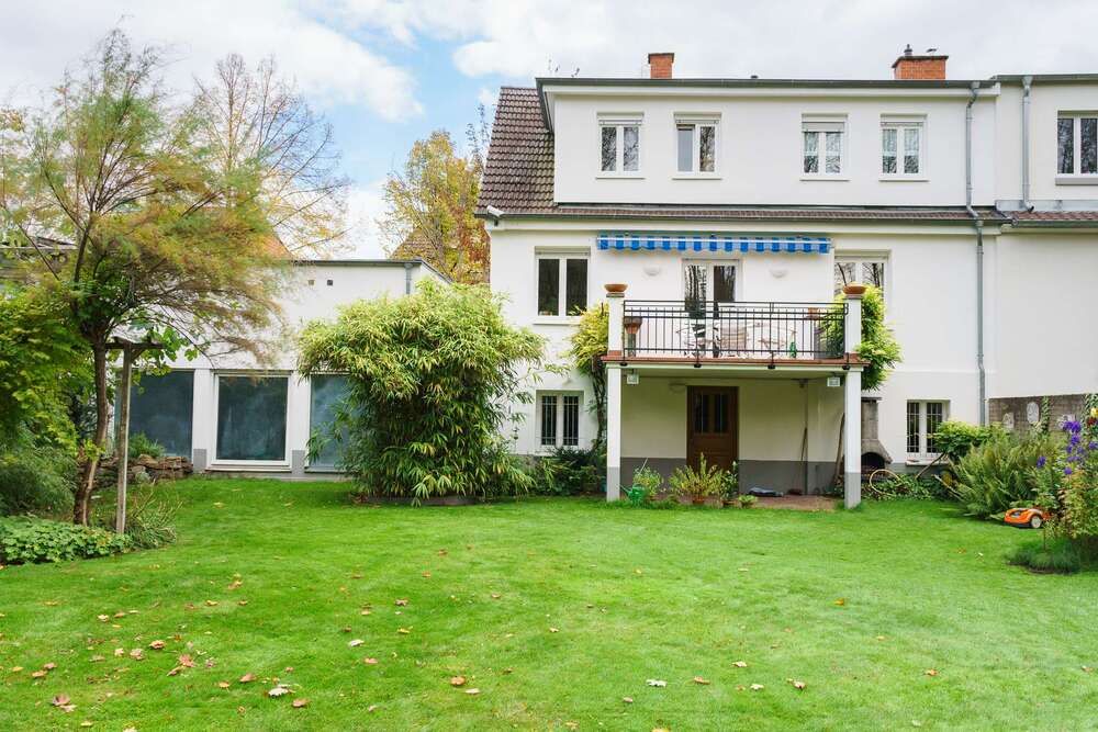 Thumbnail-Haus zum Kaufen in Neuostheim 980.000,00 € 180 m²