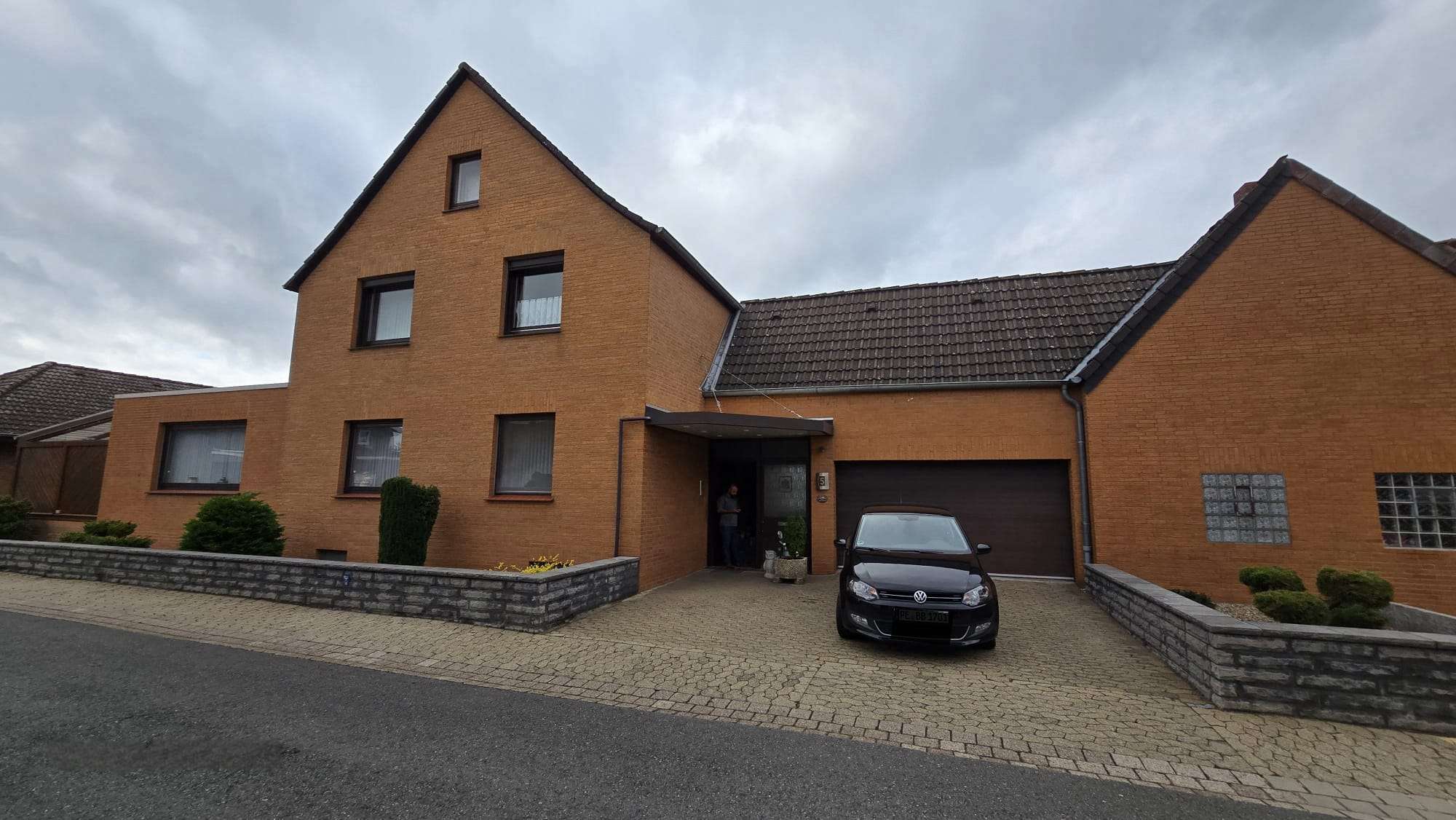 Thumbnail-Haus zum Kaufen in Peine 329.000,00 € 180 m²