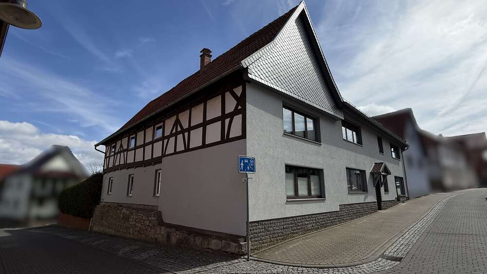 Thumbnail-Haus zum Kaufen in Beuren 199.000,00 € 180 m²