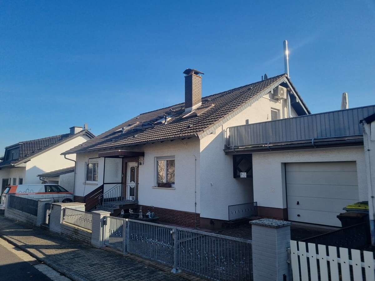 Thumbnail-Haus zum Kaufen in Nidderau 450.000,00 € 270 m²