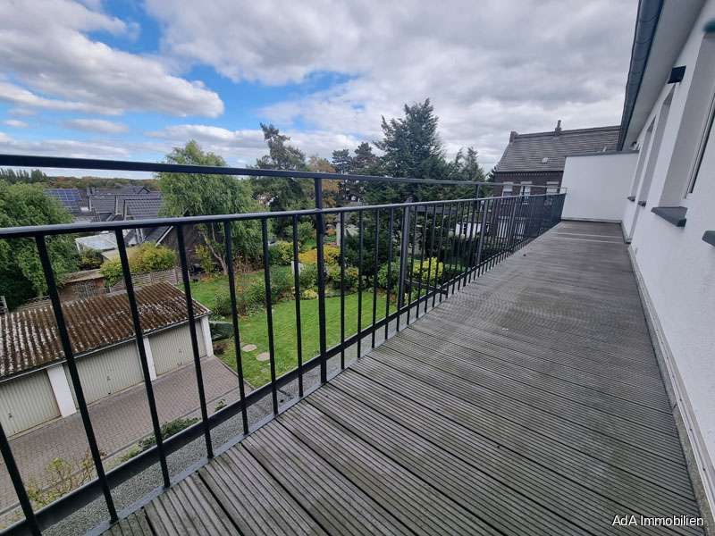 Thumbnail-Wohnung zum Kaufen in Krefeld 275.000,00 € 95 m²