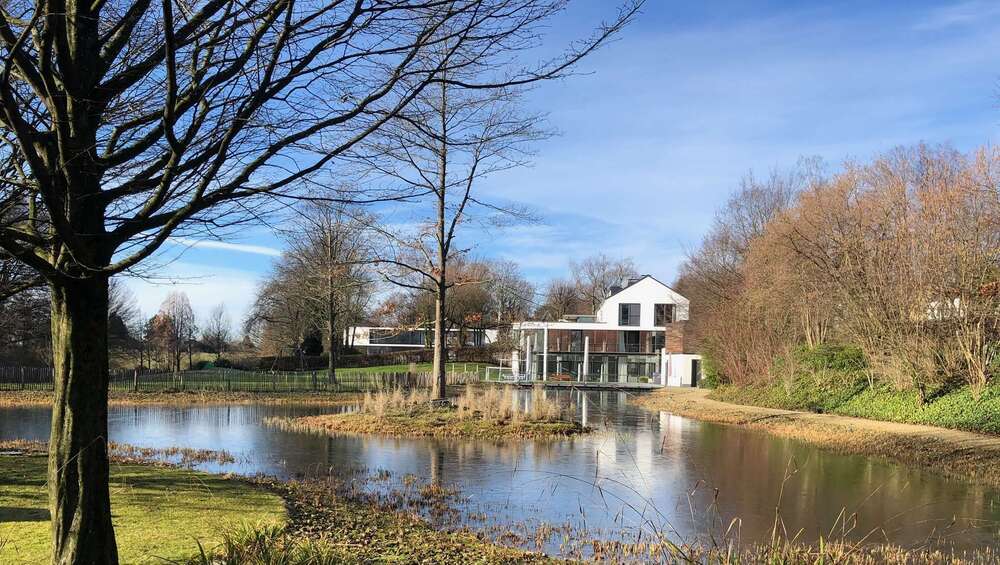 Thumbnail-Haus zum Kaufen in Düsseldorf-Hubbelrath 3.685.000,00 € 450 m²