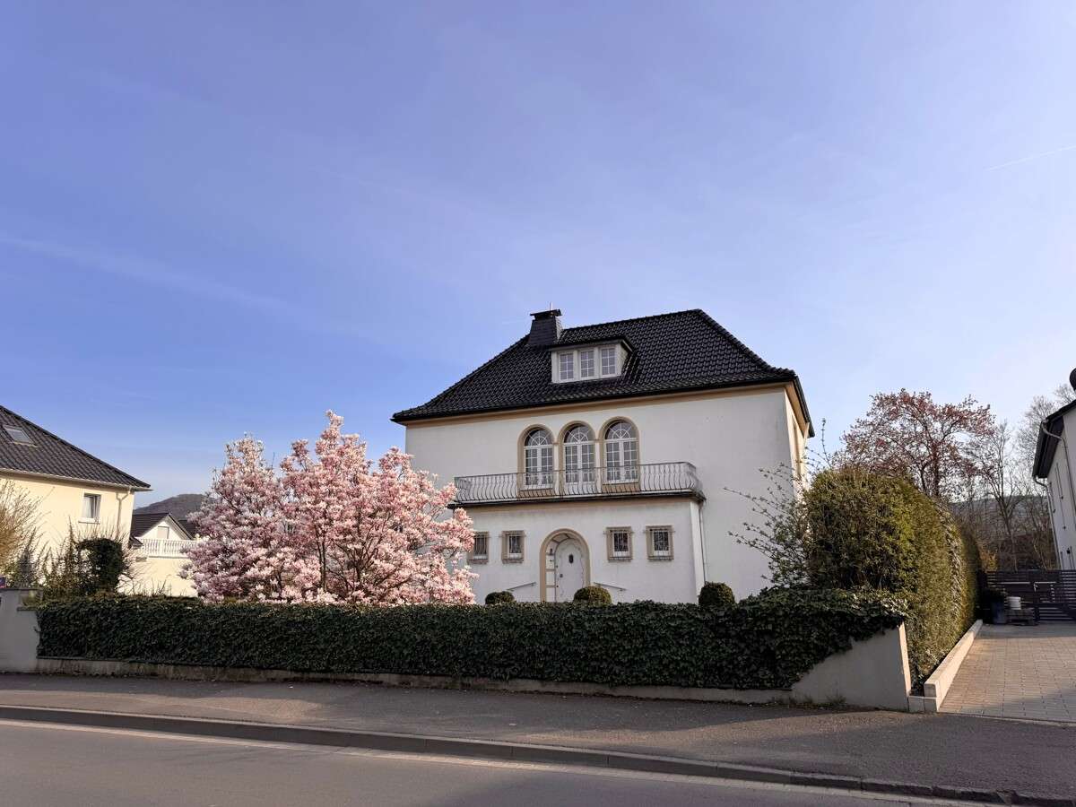 Thumbnail-Haus zum Kaufen in Bad Neuenahr-Ahrweiler Ahrweiler 890.000,00 € 250.49 m²
