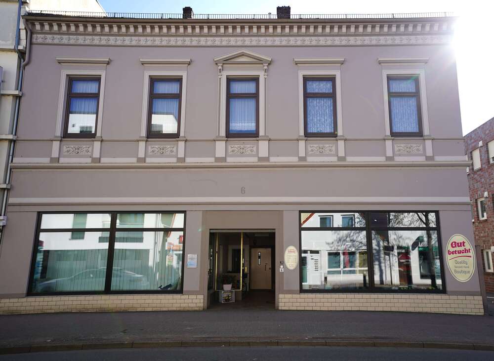 Thumbnail-Haus zum Kaufen in Delmenhorst 437.000,00 € 371.42 m²