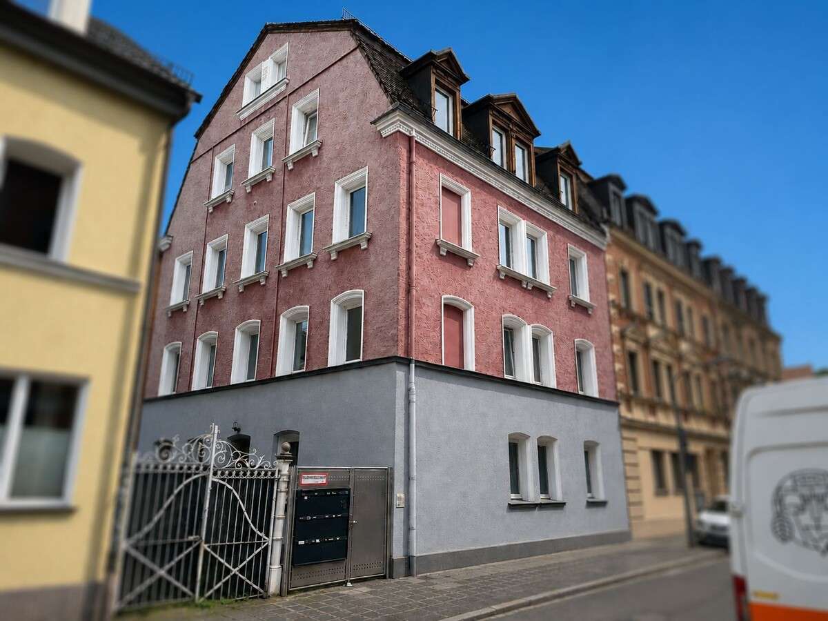Thumbnail-Haus zum Kaufen in Nürnberg 1.690.000,00 € 458 m²