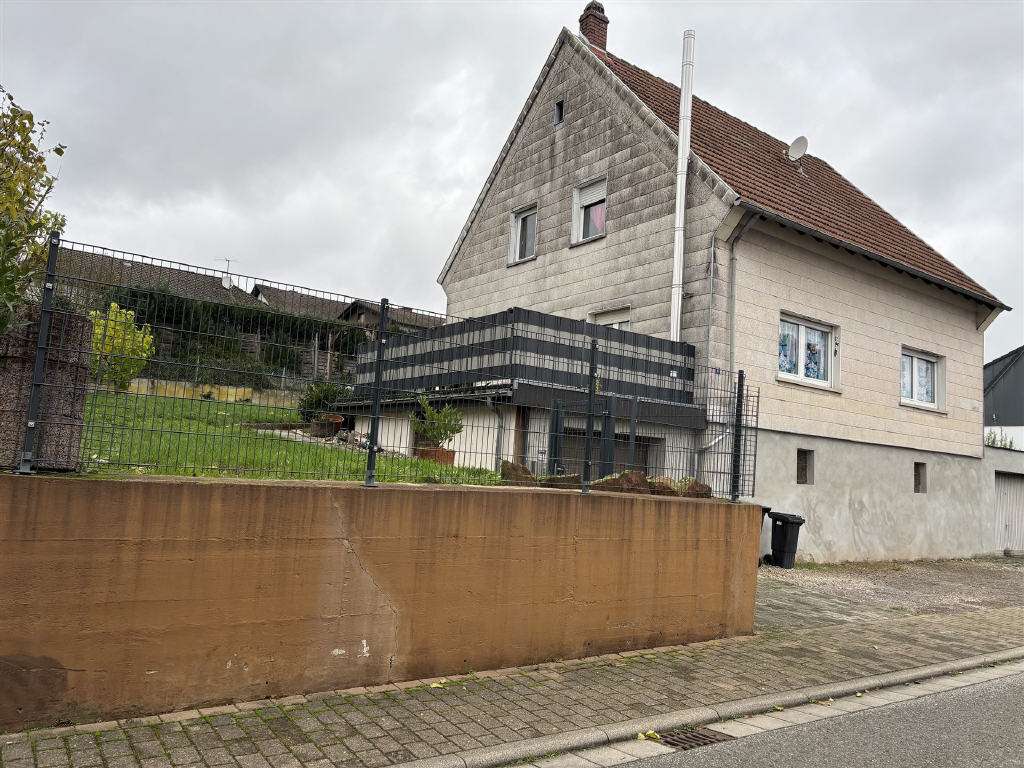 Thumbnail-Haus zum Kaufen in Schönenberg-Kübelberg 238.000,00 € 140 m²